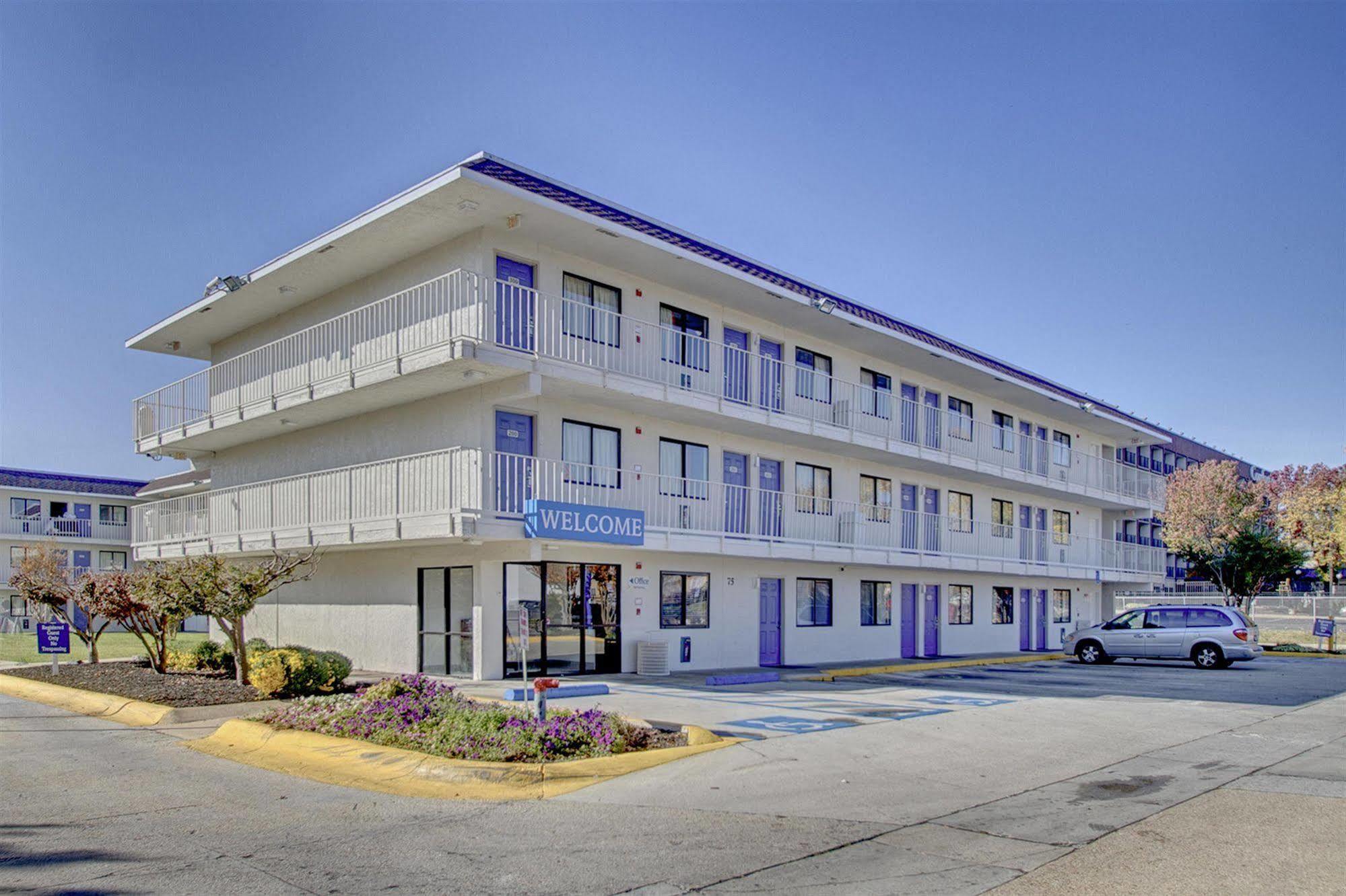 Motel 6-Capitol Heights, Md - Washington Largo Exteriör bild